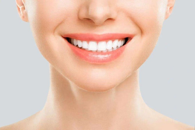 冷光美白对牙齿有伤害吗？术后牙齿酸痛是正常现象吗？