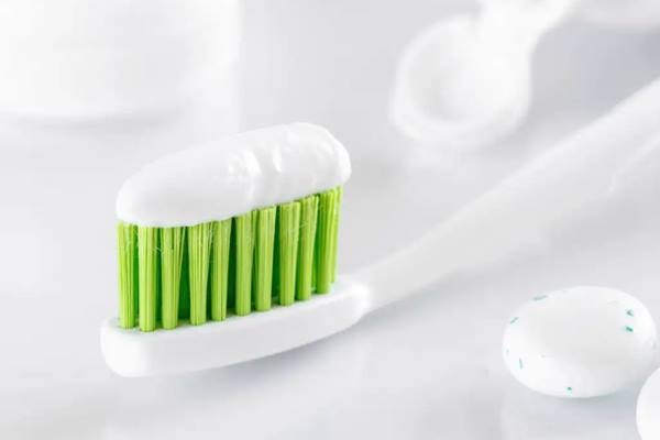 牙科医院推荐的牙膏是哪些，尤其是补牙以后应该用哪一种牙膏 